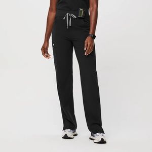 Figs High Waisted Kade Cargo Scrub Pants- Size Large Petite